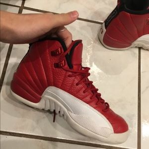 gym red 12s gs